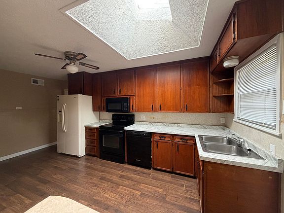 4th image of 3715 36th St