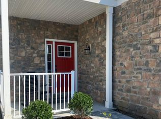180 Hudson View Ter, Hyde Park, NY 12538
