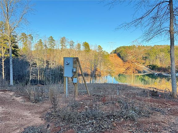 3rd image of 2018 Boulder Creek Dr