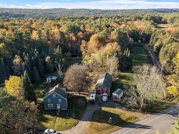 63 Gardner Rd, Hubbardston, MA 01452