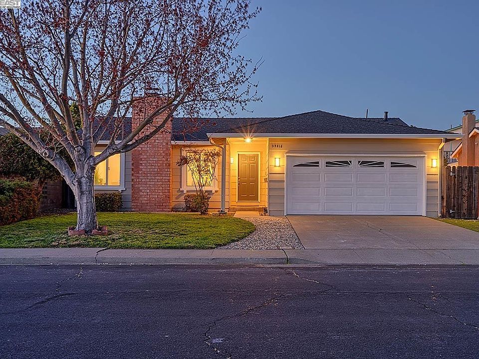 1st image of 34816 Hollyhock St