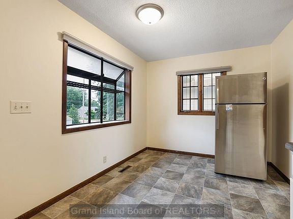 5th image of 1019 S Lincoln Ave