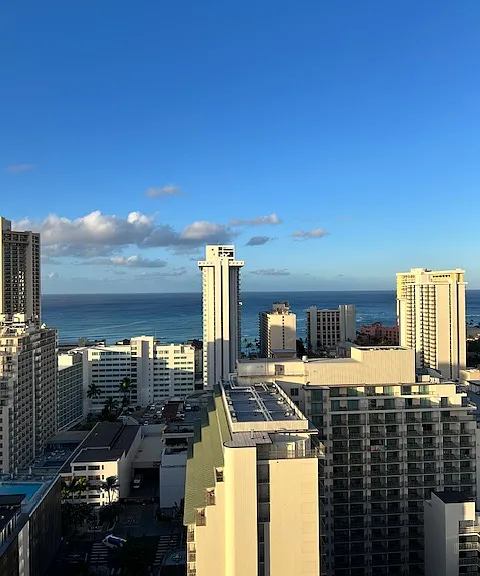 Pool deck view towards Waikiki.