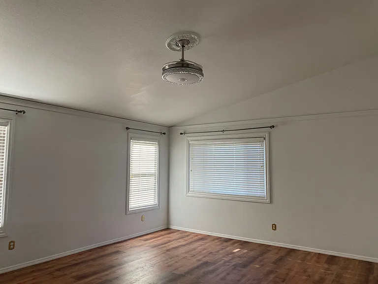 5028 W Hurston Dr — Photo 11