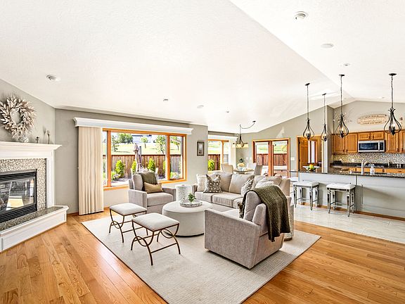 3rd image of 1232 Delea Dr