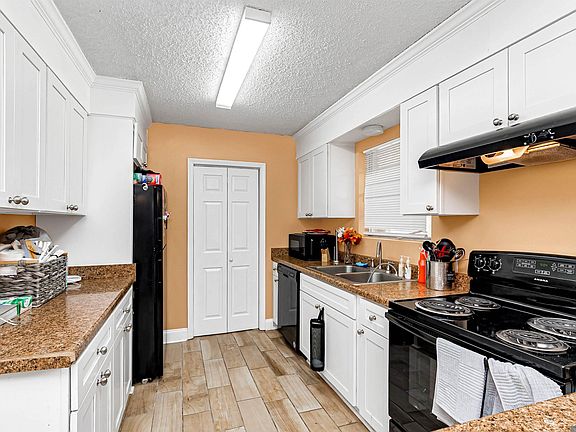 2nd image of 9684 Leadale Dr