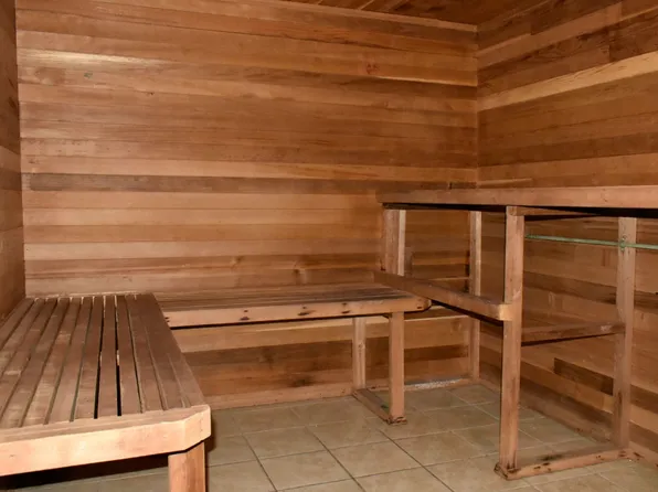 Water's Edge Apartments, 12730 SE McLoughlin Blvd, Portland, OR 97222