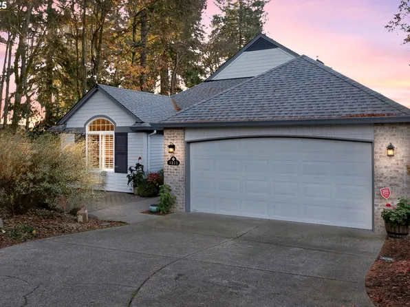 3215 SE Baypoint Dr, Vancouver, WA 98683
