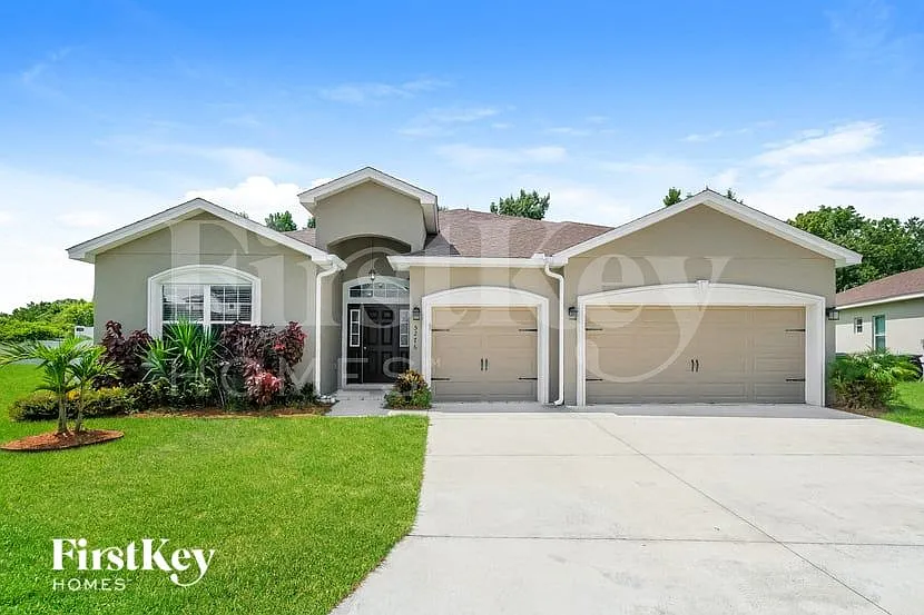 5276 White Egret Ln