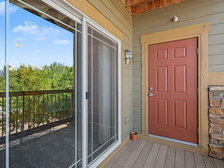 8846 S Kline St #202 — Photo 2