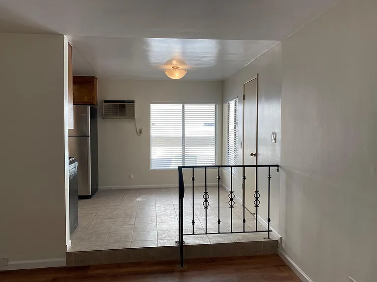 3731 Watseka Ave #9 — Photo 5