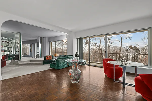 4455 Douglas Avenue #3FE