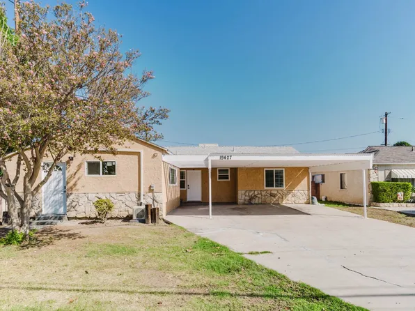 19427 Hart St, Reseda, CA 91335