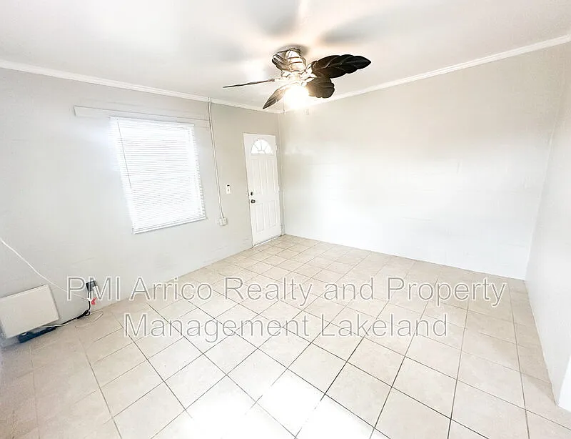 Building Photo - 324 Pearl St #2