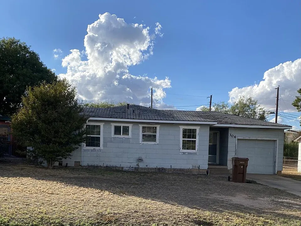 304 Circle Dr