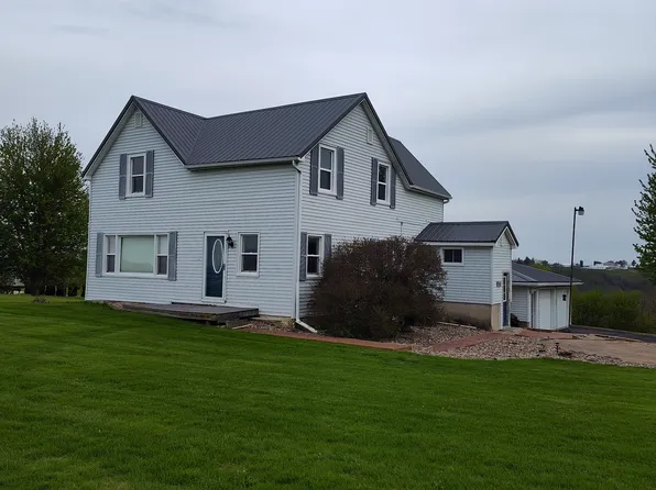 16228 Humke Rd, Dubuque, IA 52002