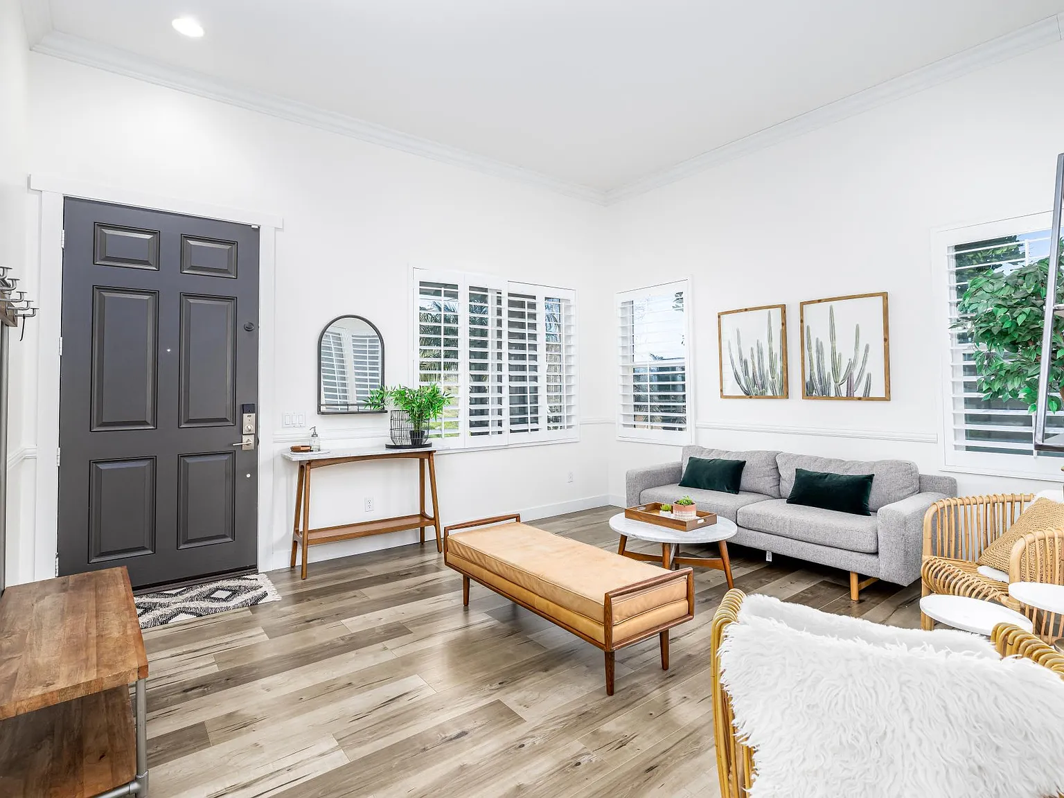 28080 Hayward Dr — Photo 3
