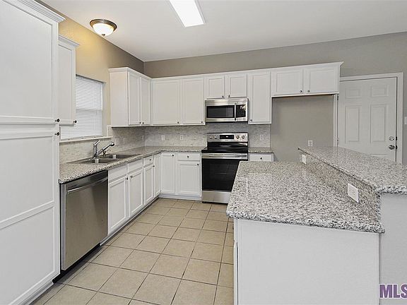 2nd image of 25936 Willow Wood St