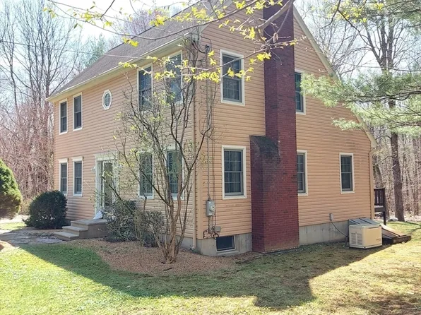 235 River St, Leicester, MA 01524