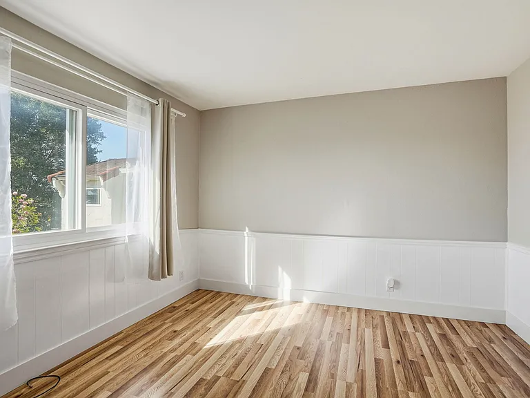 840 Key Route Blvd #B — Photo 8