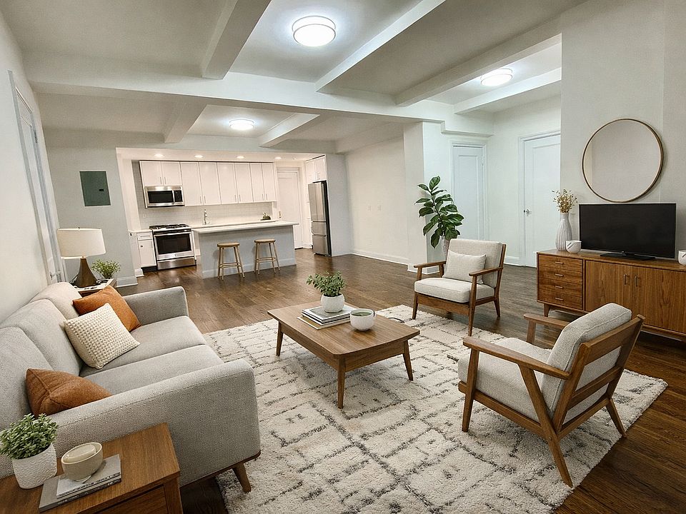 1st image of 25 W 68th St APT 1B