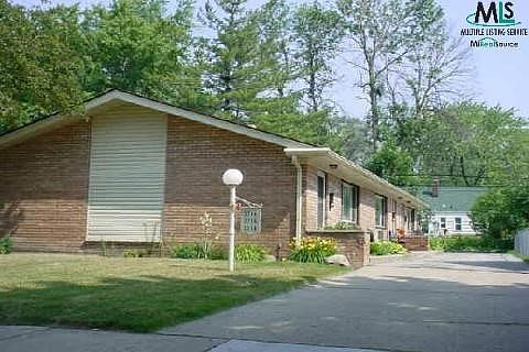 1st image of 3714 E Hunter Ave