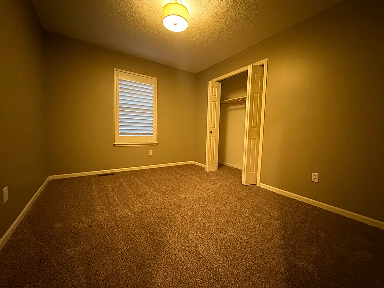 5325 NE Sunshine Dr — Photo 20