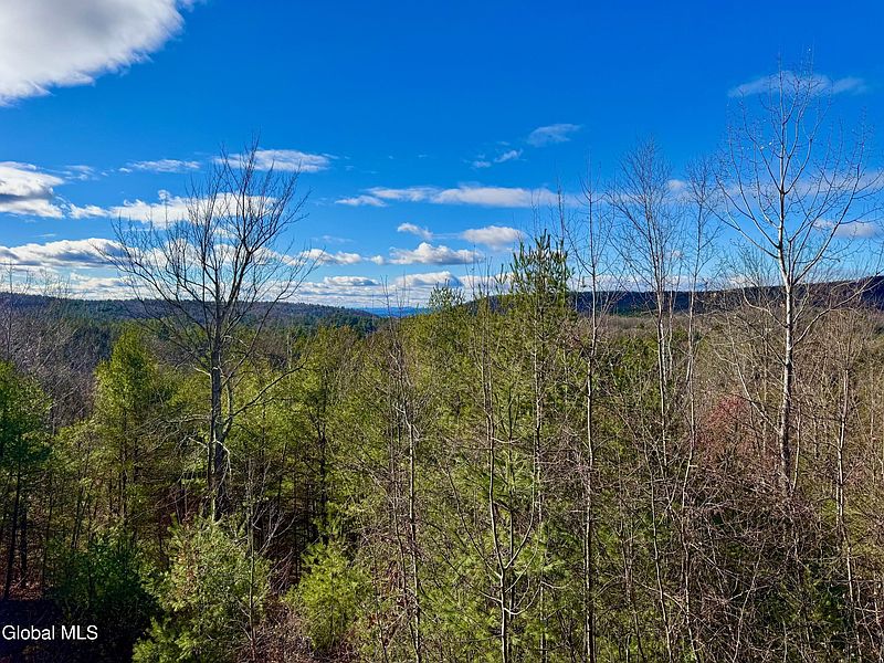 3rd image of 35 Ridgecrest Way
