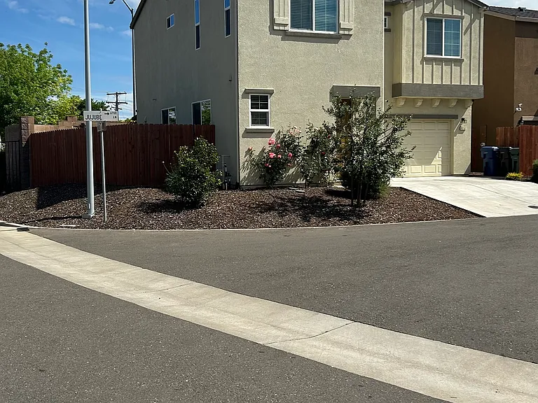 6757 Jujube Ln — Photo 3