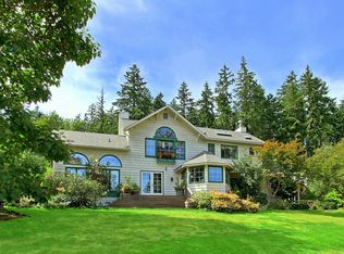 7686 Springridge Rd NE, Bainbridge Island, WA 98110
