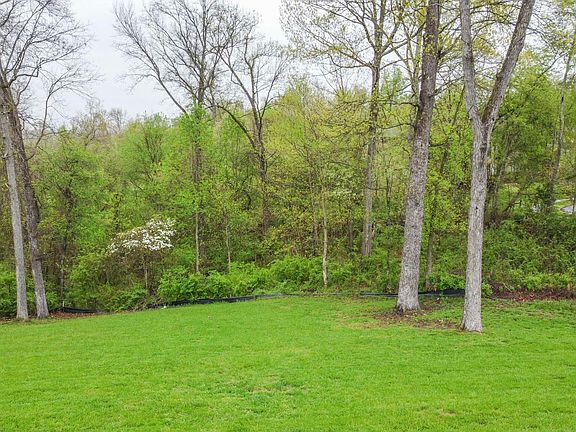 5th image of 814 Hammock Ln