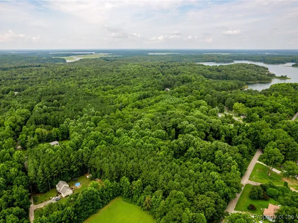 2807 Chickahominy Rd, Toano, VA 23168