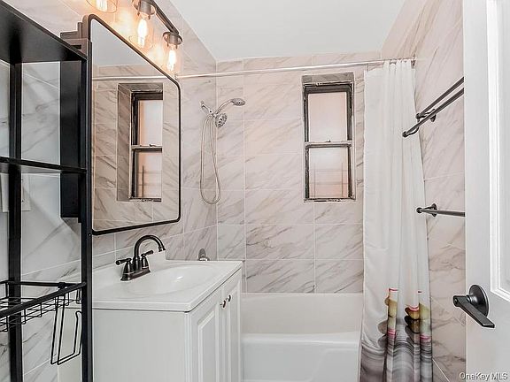 5th image of 3123 Bailey Ave APT 2B