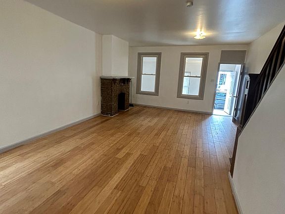 2nd image of 541 E Westmoreland St