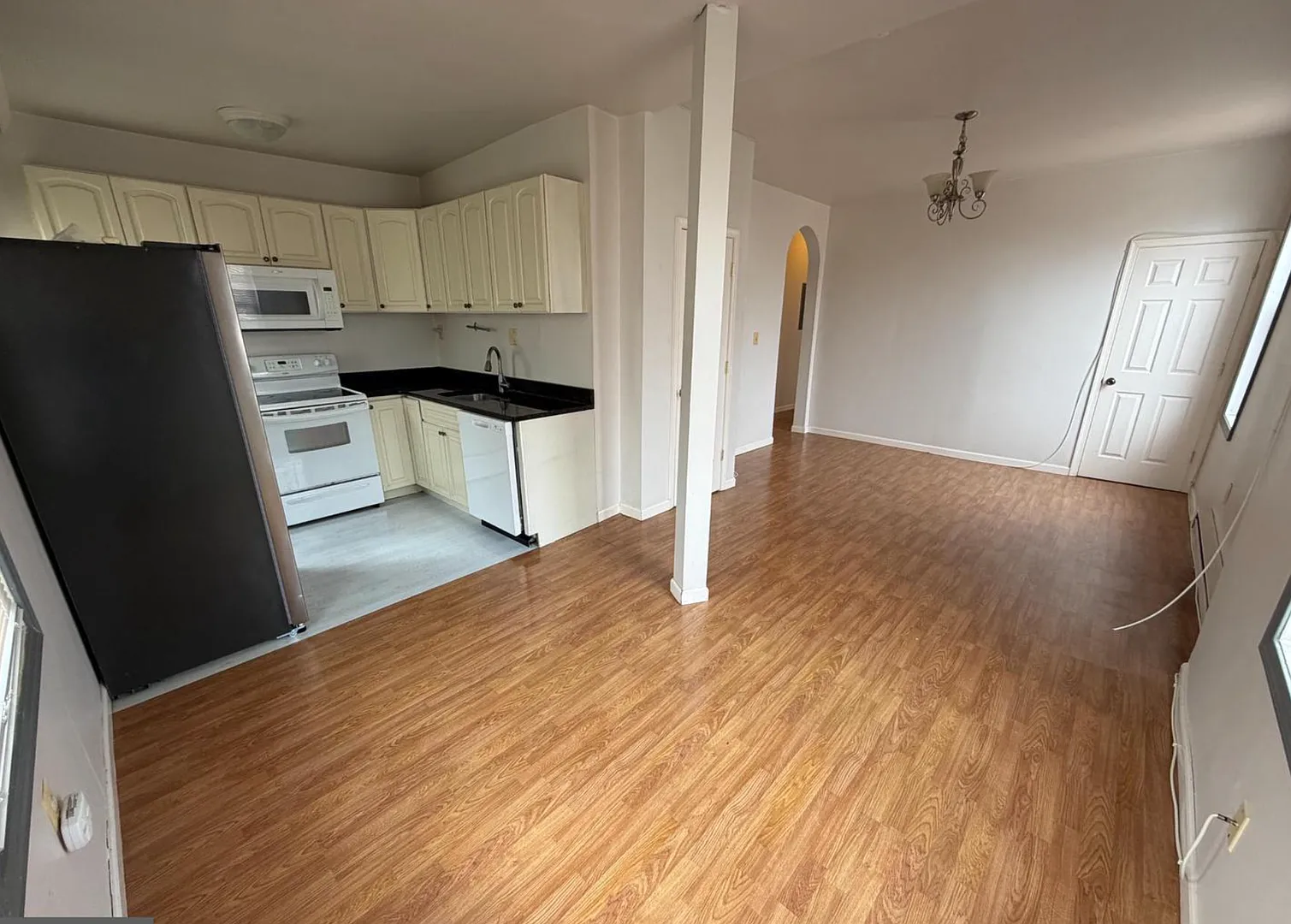 600 Keefer Pl NW — Photo 3