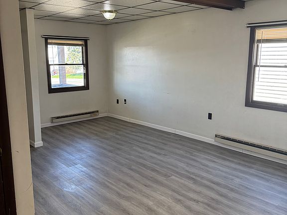 3rd image of 225 E Orvis St #1