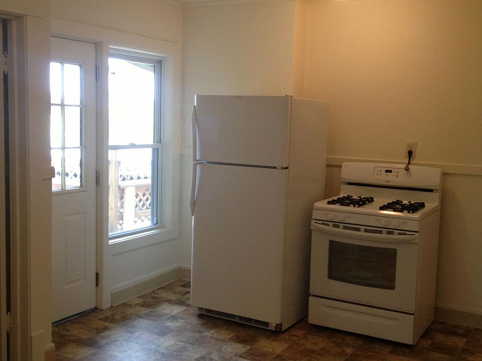 1st image of 249 W Hazeltine Ave APT 15