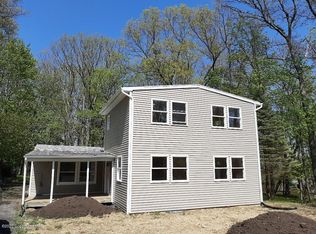 2119 Dogwood Cir, Bushkill, PA 18324