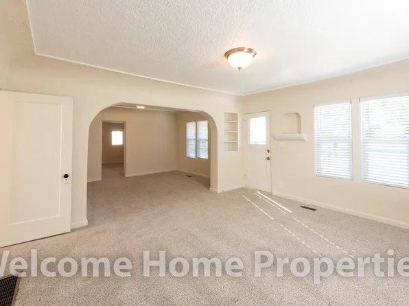 309 SW 6th St, 309 SW 6th St #1, College Place, WA 99324