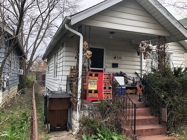 1st image of 210 W 22nd St