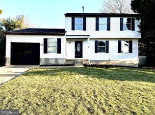 8 Decatur Ln, Sicklerville, NJ 08081