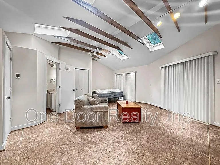609 Indian Springs Ct — Photo 36
