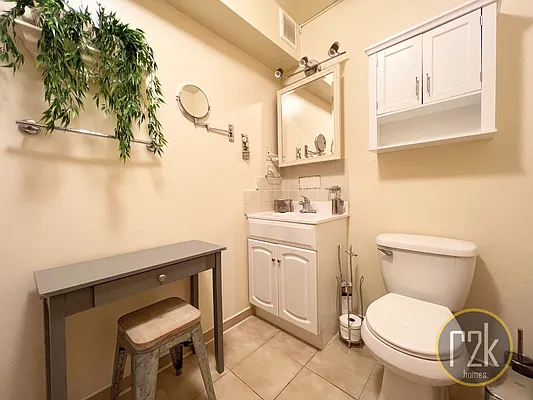 Rented by Realty 2000 Corp | media 19