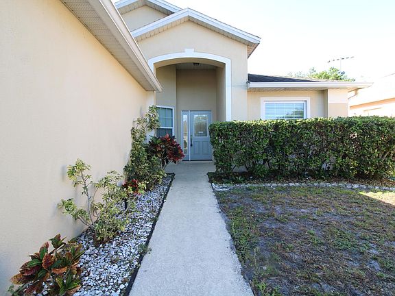 2nd image of 11414 Pinewood Cove Ln