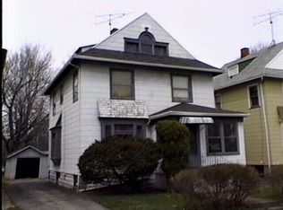 98 Locust St, Rochester, NY 14613