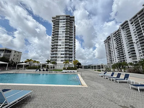 18031 Biscayne Blvd #904 Photo 1