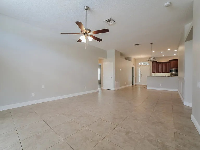 10225 Hunters Haven Blvd — Photo 3