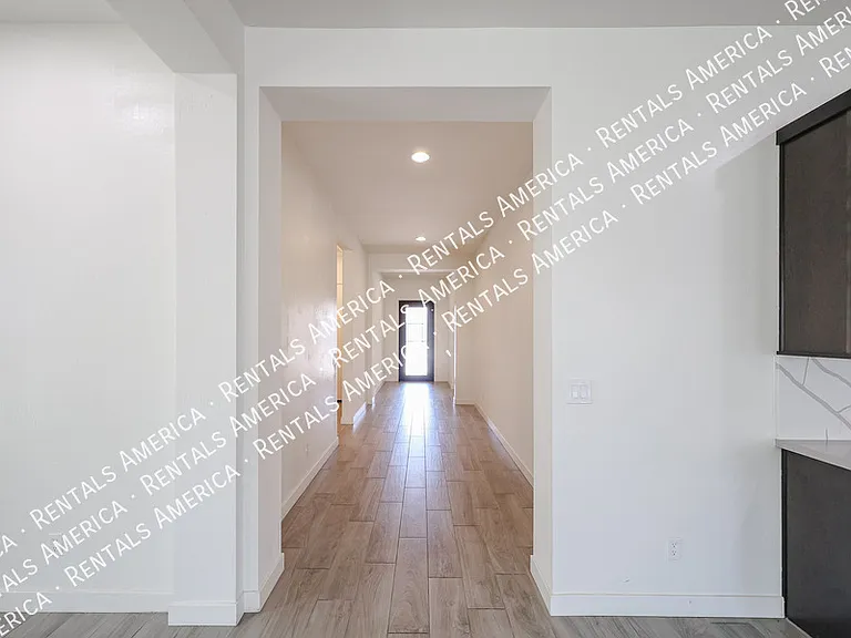 1530 E San Carlos Way — Photo 31