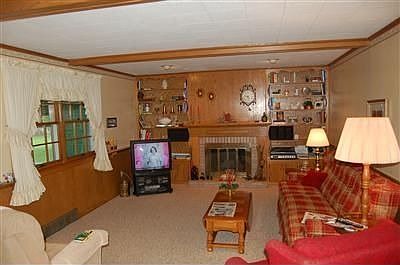 4th image of 845 Oakridge Dr
