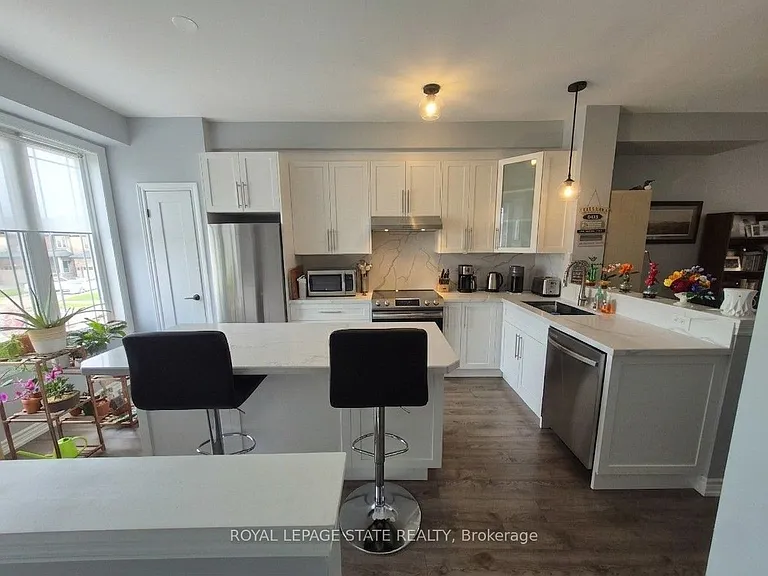 45 Edenrock Dr — Photo 8